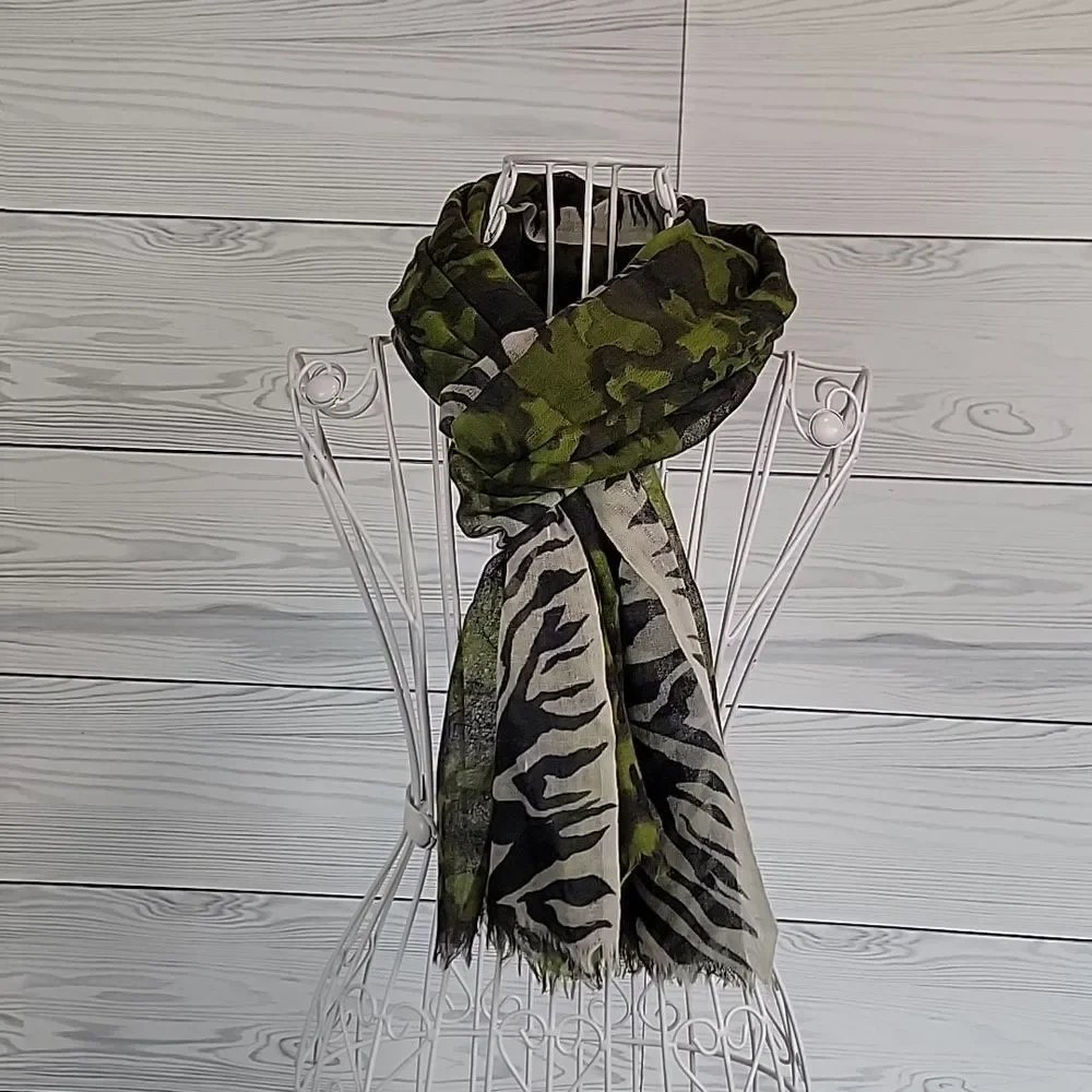 Bindya New York Scarf Green and Black Camouflage Women's 76